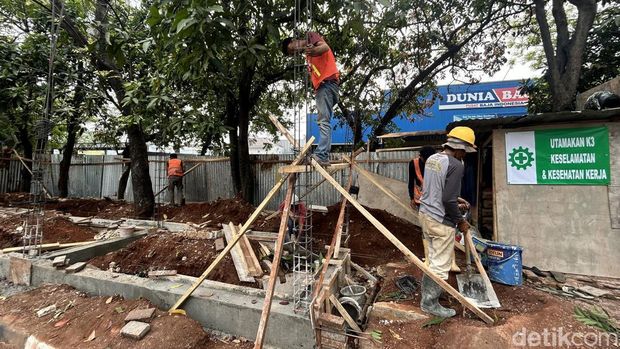 Tiga halte bus Transjakarta di sepanjang Koridor B41 rute Cawang Sentral-Vida Bekasi akan dibangun. (Irwan N/detikcom)