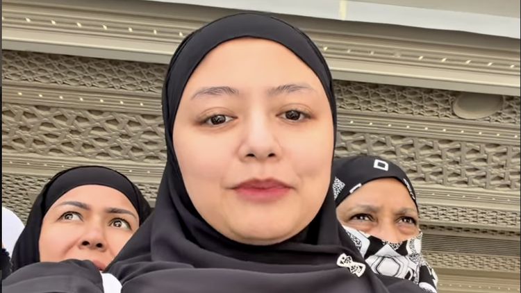 Tika T2 Bertahan 10 Jam Sampai di Hijr Ismail