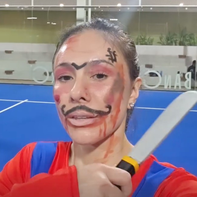 Gaya Wulan Guritno Rayakan Halloween di Lapangan Padel, Tampil Seram