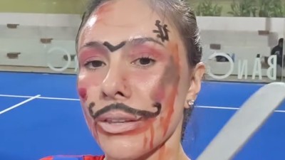 Gaya Wulan Guritno Rayakan Halloween di Lapangan Padel, Tampil Seram
