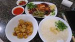 10 Bubur Ayam Legendaris di Jakarta yang Racikannya Bikin Nagih