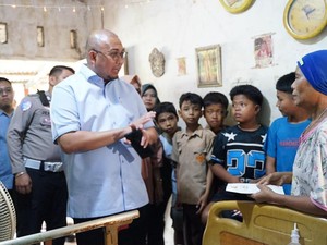 Andre Rosiade Bantu Gadis di Padang yang Koma 10 Tahun, Siapkan Pengobatan