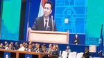 Keren! Emil Dardak Jadi Lulusan Terbaik Program Profesi Insinyur ITB