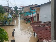 5 Kabupaten/Kota di Sumut Dilanda Banjir Tadi Malam, Ribuan Warga Ngungsi