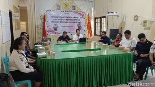 Suasana saat rapat berlangsung di Kantor Bawaslu Kota Kupang, pada Kamis (29/10/2026).