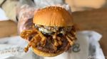 Tak Perlu ke Bandung, Burger Viral Ini Sekarang Bisa Dicicipi di Tangsel Tak Perlu ke Bandung, Burger Viral Ini Sekarang Bisa Dicicipi di Tangsel