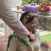 Sudah semakin mendekati waktu persalinan, baby bump di perut Jodie makin jelas terlihat membesar. Meski demikian bumil masih tetap terlihat aktif.&nbsp;Foto: Instagram/@brisiajodie96
