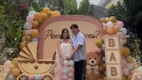 Potret Gender Reveal Brisia Jodie-Jonathan Alden, Baby Bump Sudah Makin Besar