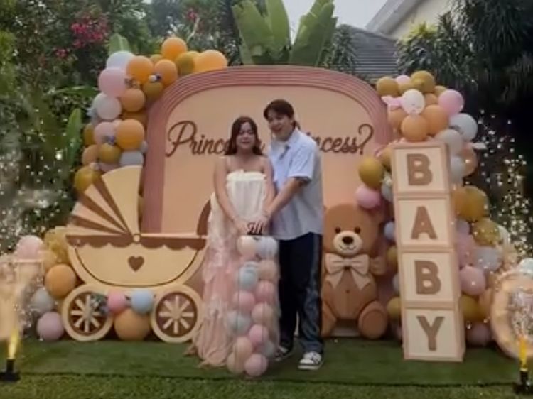 Potret Gender Reveal Brisia Jodie-Jonathan Alden, Baby Bump Sudah Makin Besar