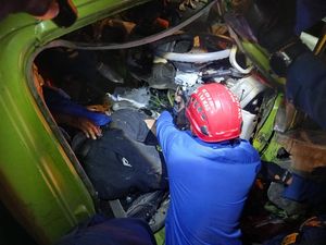 Kecelakaan Beruntun Libatkan 3 Mobil di Salam Magelang