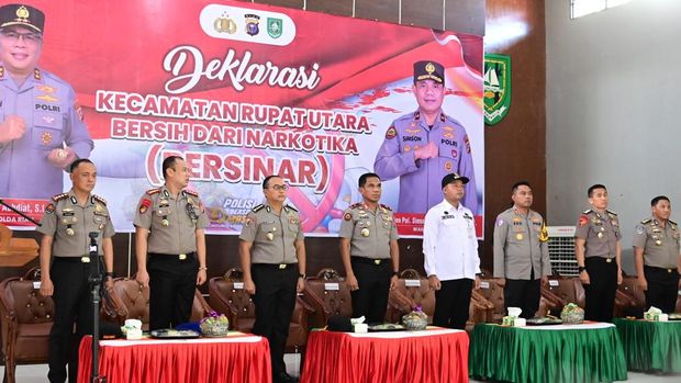 Deklarasi Kampung Bersih Narkoba di Kecamatan Rupat Utara, Kabupaten Bengkalis, Provinsi Riau, Kamis (29/10/2026).