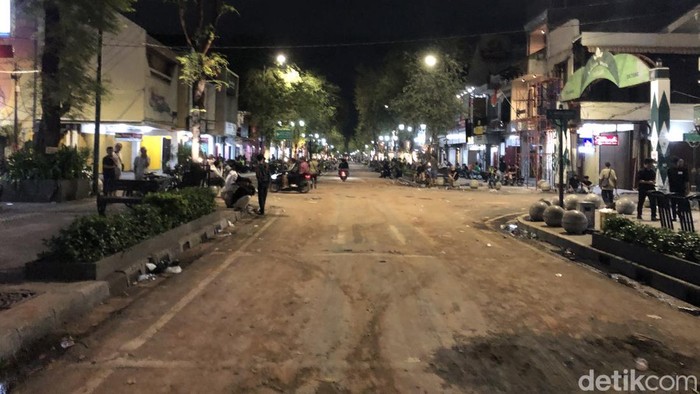 Situasi kawasan Malioboro, Kota Jogja, yang berangsur kondusif, Rabu (28/10/2026) malam.