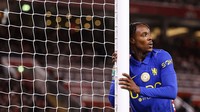 Striker Chelsea Ini Ngapain Sih Dorong Van Dijk?