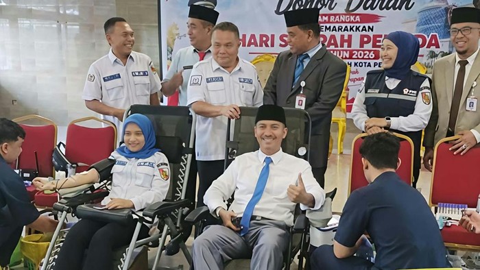 Foto: Kadispora Pekanbaru saat kegiatan donor darah (Dok Diskominfotik)