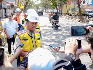 Jalan Samping Tol Sutami Makassar Rusak, Gubernur Sulsel Minta BBPJN Perbaiki