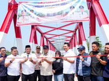 Gubernur Sulsel Resmikan Jembatan Salujambu Andalan di Luwu
