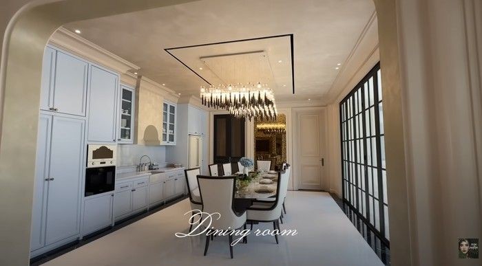 Intip Dapur Mewah di Rumah Tasya Farasya, Ada Kulkas dan Dispenser Canggih! Intip Dapur Mewah di Rumah Tasya Farasya, Ada Kulkas dan Dispenser Canggih!