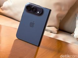 Unboxing iPhone Duo, Seperti Apa HP Lipat Pertama Apple?