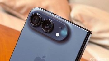 Di bagian belakang terdapat dua kamera 48 MP. Sistem kamera iPhone Duo dirancang untuk mendukung pengambilan foto dan video dalam berbagai kondisi. Foto: Adi FR/detikINET