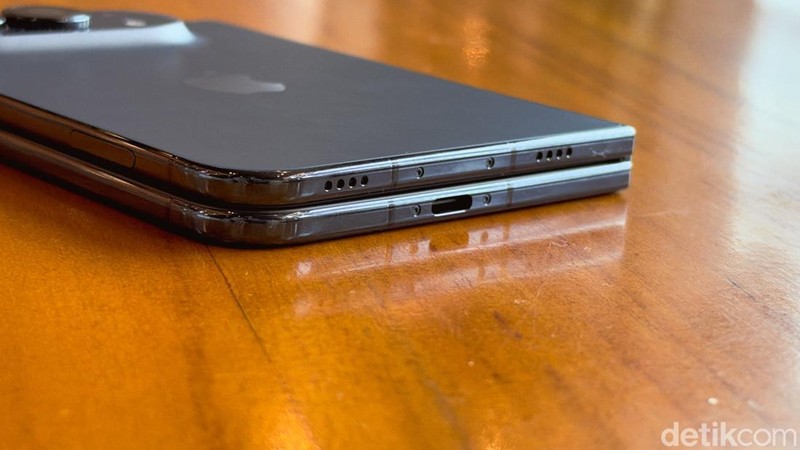 iPhone Duo