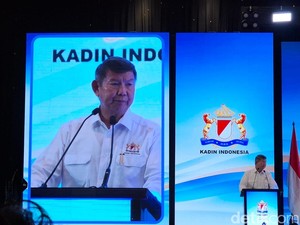 Hashim Luruskan soal HP Gratis: Warga 17 Tahun Diberikan Rekening Bank