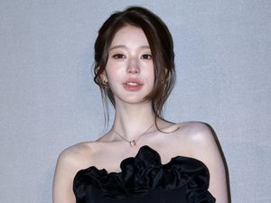 Viral Sesi Foto Jang Wonyoung & Kim Ji Won Bareng CEO BVLGARI Picu Perdebatan