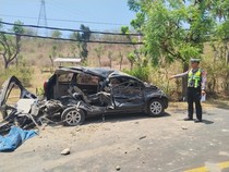 Truk Tabrak Daihatsu di Gerokgak Buleleng, Turis Asing Patah Tulang