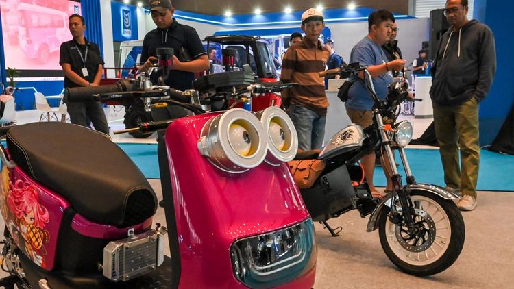 Makin Dilirik, Deretan Motor Listrik Ramaikan PEVS 2026 di JIExpo