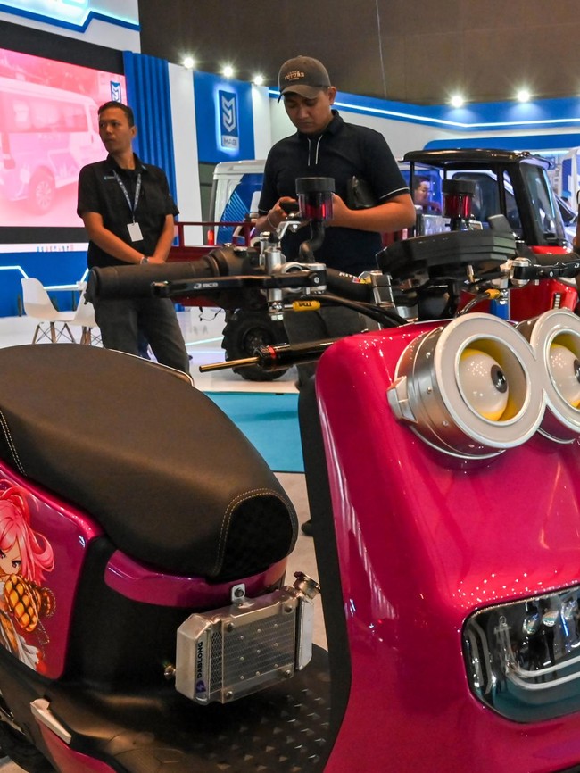 Makin Dilirik, Deretan Motor Listrik Ramaikan PEVS 2026 di JIExpo