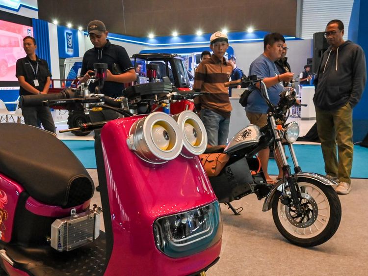 Makin Dilirik, Deretan Motor Listrik Ramaikan PEVS 2026 di JIExpo