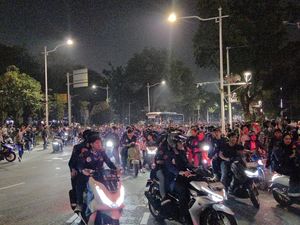 Massa Aksi di Dekat Patung Kuda Bubar, Lalin Merdeka Selatan Dibuka