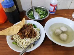 5 Mie Ayam Favoritnya Artis, dari Bebi Romeo hingga Kris Dayanti