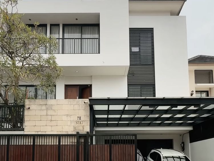 Detail Rumah Nikita Mirzani yang Dijual Rp 9,25 M
