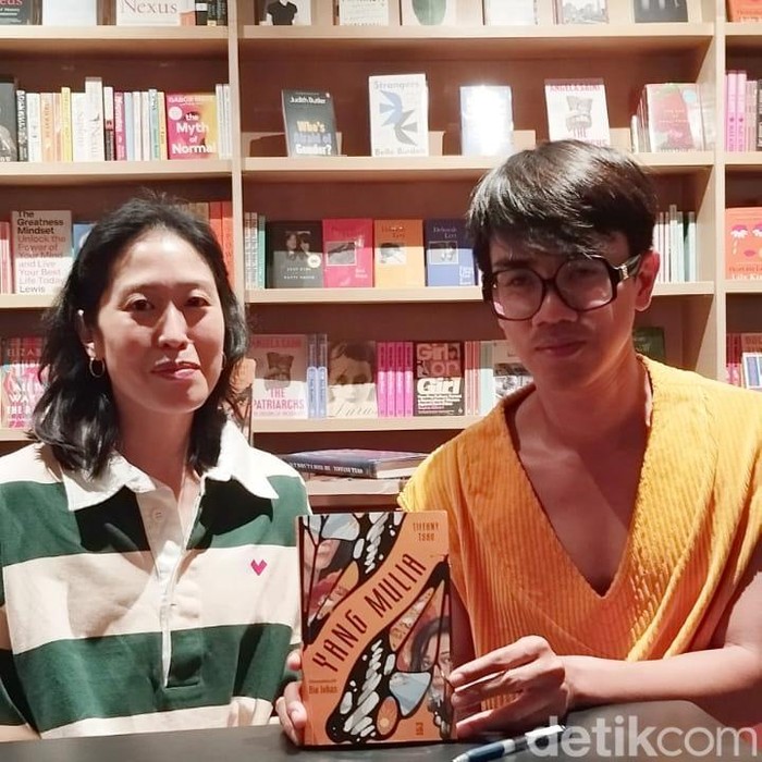 Novel Yang Mulia Diterbitkan oleh Penerbit KPG