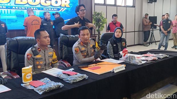 Polres Bogor menangkap pelaku pembacokan yang menewaskan bobotoh di Bogor