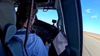 Bukan Ratu Biasa, Ratu Thailand Suthida Punya Lisensi Pilot-1.180 Jam Terbang