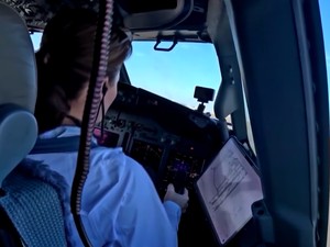Bukan Ratu Biasa, Ratu Thailand Suthida Punya Lisensi Pilot-1.180 Jam Terbang