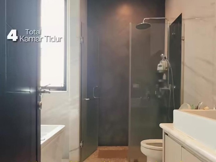 Rumah Nikita Mirzani di Jakarta Selatan Rumah Nikita Mirzani di Jakarta Selatan