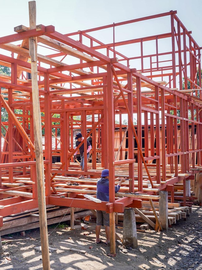 Rumah Kayu Panggung dari Tomohon Menembus Pasar Ekspor