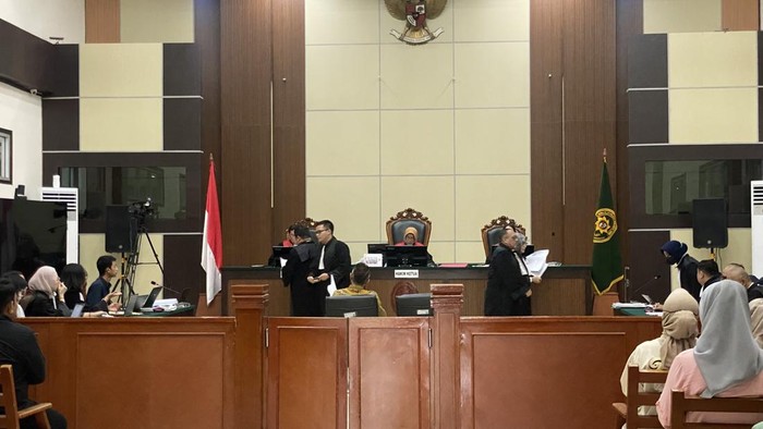 Sidang terdakwa dr Tifa di kasus fitnah terkait ijazah Jokowi (Devi/detikcom)