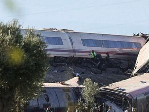 Tabrakan Kereta Cepat Spanyol Paling Mematikan dalam 13 Tahun, 68 Orang Tewas