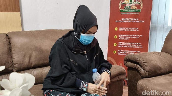 Tim gabungan Kejaksaan Tinggi Gorontalo menangkap notaris Hartati Haridji, buronan kasus pemalsuan dokumen KUD Dharma Tani setelah 6 bulan pelarian.