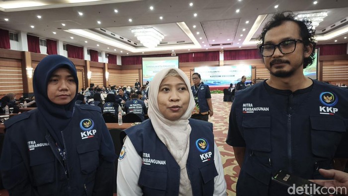 Tim trainer pembekalan Kampung Nelayan Merah Putih di Jabar