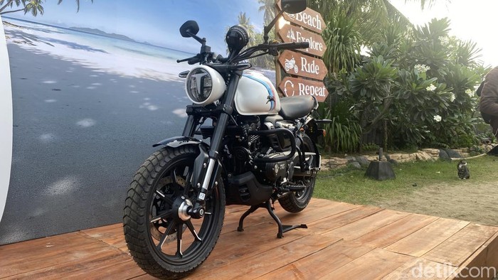TVS Ronin Agonda TVS Ronin Agonda