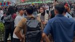 Recap Aksi Zaskia Adya Mecca Turun ke Bundaran HI Beri Logistik Recap Aksi Zaskia Adya Mecca Turun ke Bundaran HI Beri Logistik
