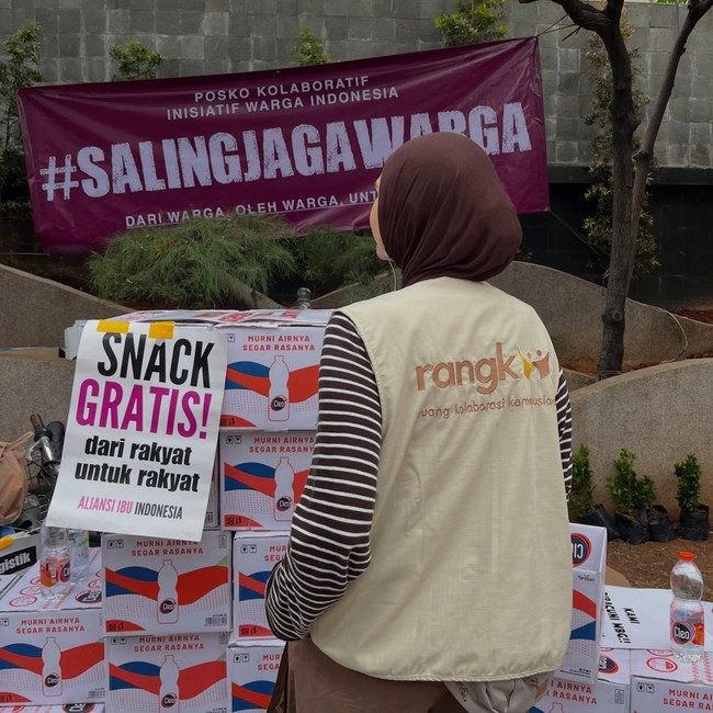 Recap Aksi Zaskia Adya Mecca Turun ke Bundaran HI Beri Logistik