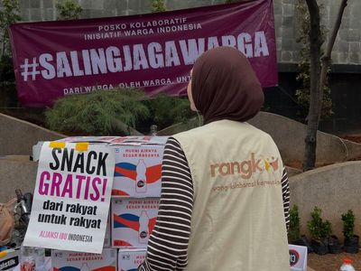 Recap Aksi Zaskia Adya Mecca Turun ke Bundaran HI Beri Logistik