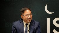 Alvin Tedjo merupakan seorang politisi asal Kanada yang mencalonkan dirinya sebagai Wali Kota Missisauga. Ia ternyata memiliki darah Indonesia dari kedua orang tuanya. Foto: TikTok/alvintedjo
