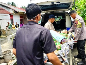 Andre Rosiade Fasilitasi Pengobatan Putri yang 10 Tahun Koma ke RSUP