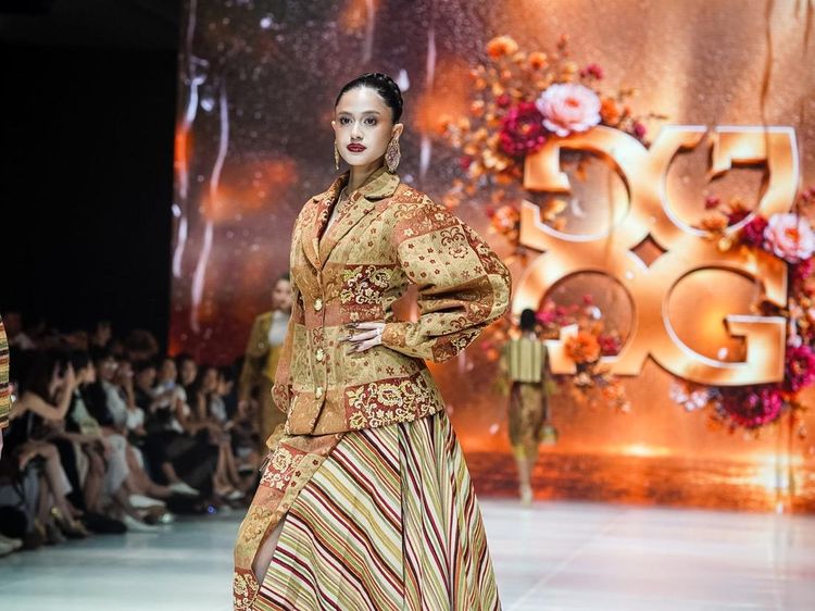 Asila Maisa Bikin Heboh JFW 2027, Mendadak Catwalk di Show Ivan Gunawan